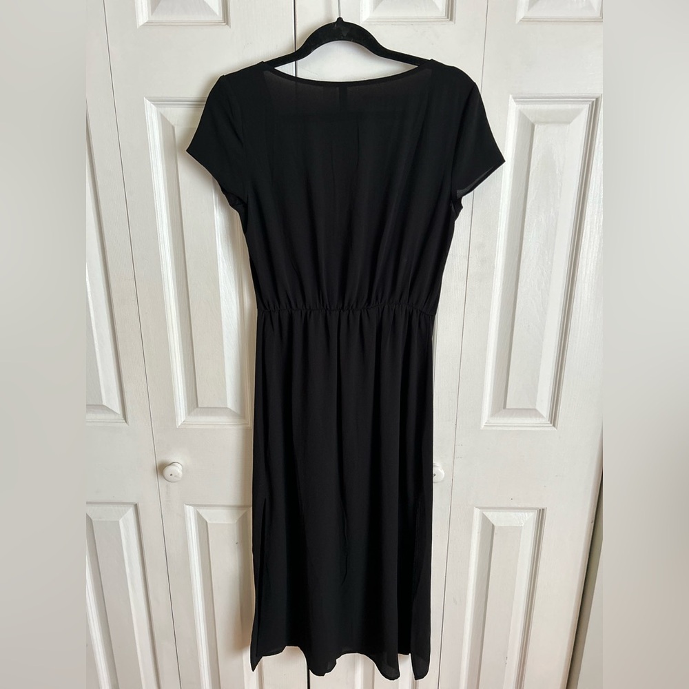❤️ 3/$15❤️
H&M crepe ankle length dress - Picture 7 of 14